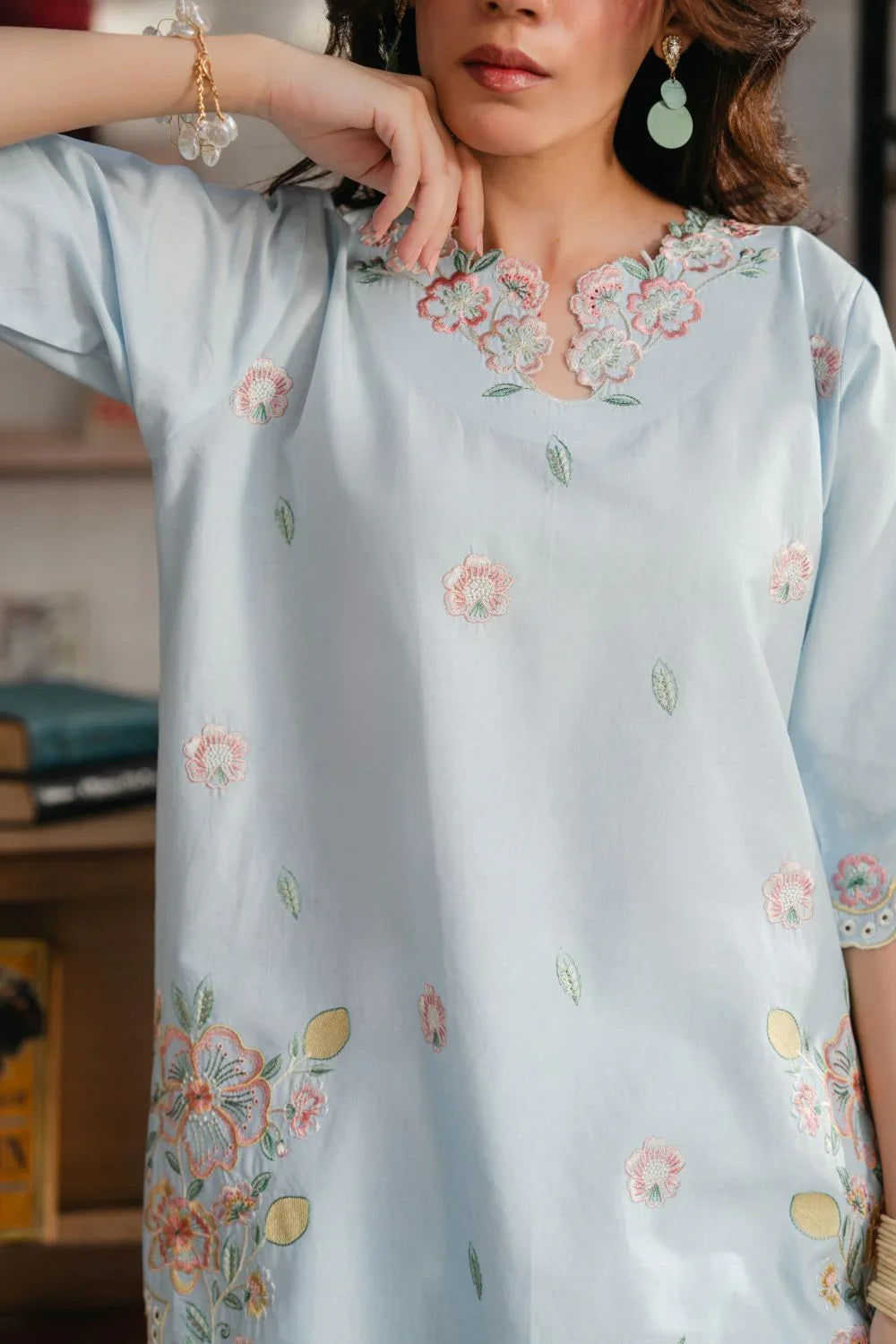 Elara 2 PCs EMB
