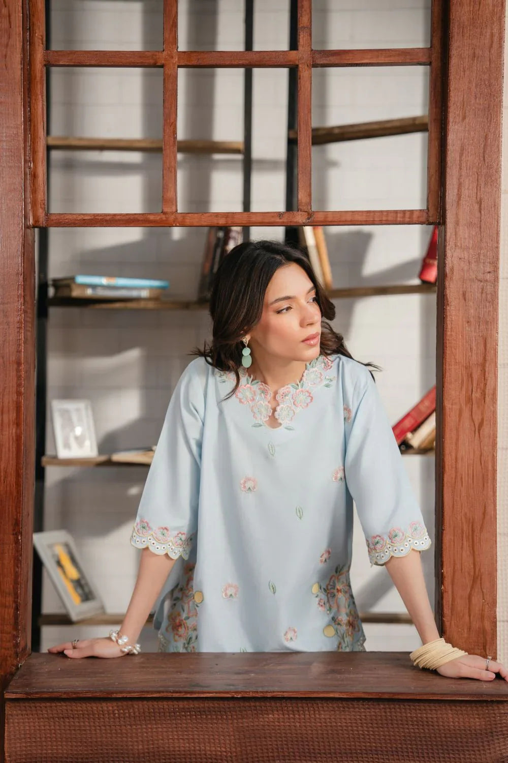 Elara 2 PCs EMB